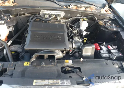 2011 Ford Escape Xlt z USA, uszkodzony, nr VIN 1FMCU9DG2BKB88035